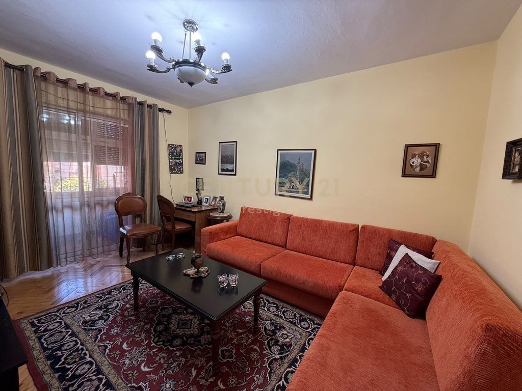 FOR RENT 2+1 APARTMENT LOCATED AT "RRUGA FORTUZI! 800 € /Month