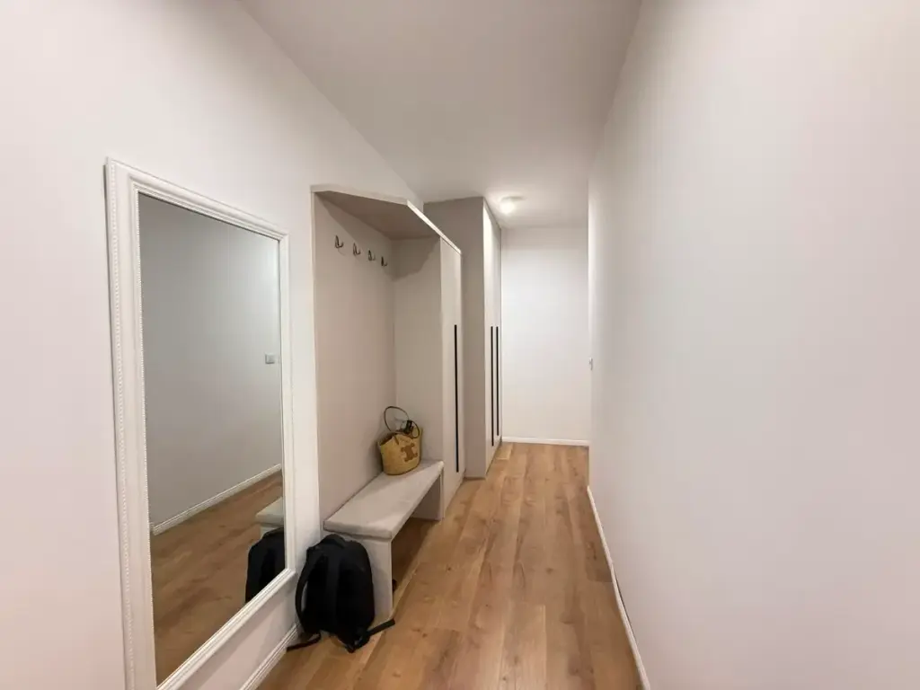 VENDIAMO APPARTAMENTO 2+1+2 PRESSO KODRA E DIELLIT!