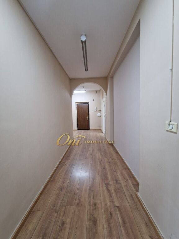BLOCK OFFICE SPACES 120M2 FOR RENT