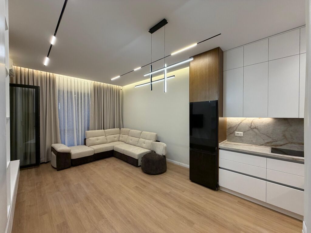 Rent, Apartment 1+1, At Square Complex 21, Tirana.