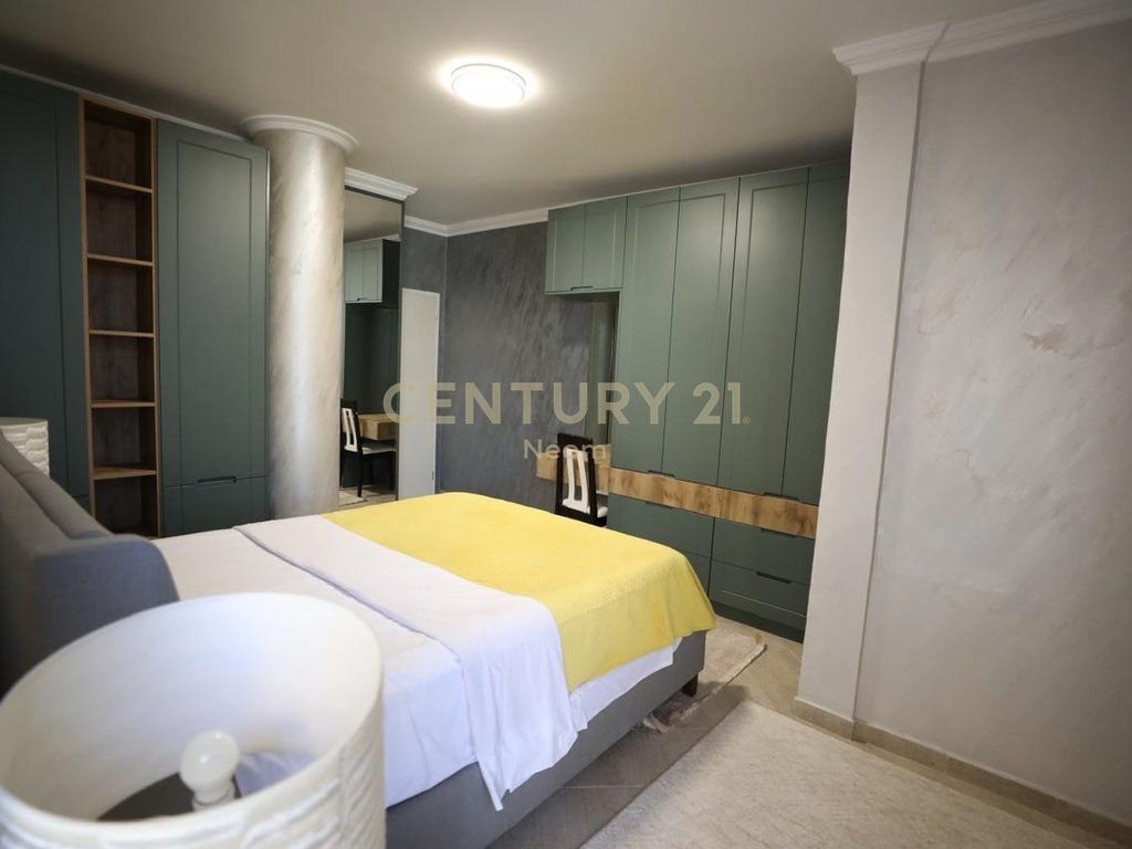 JEPET ME QIRA APARTAMENT 2+1+PARKIM TE KODRA E DIELLIT! 800 € /Muaj