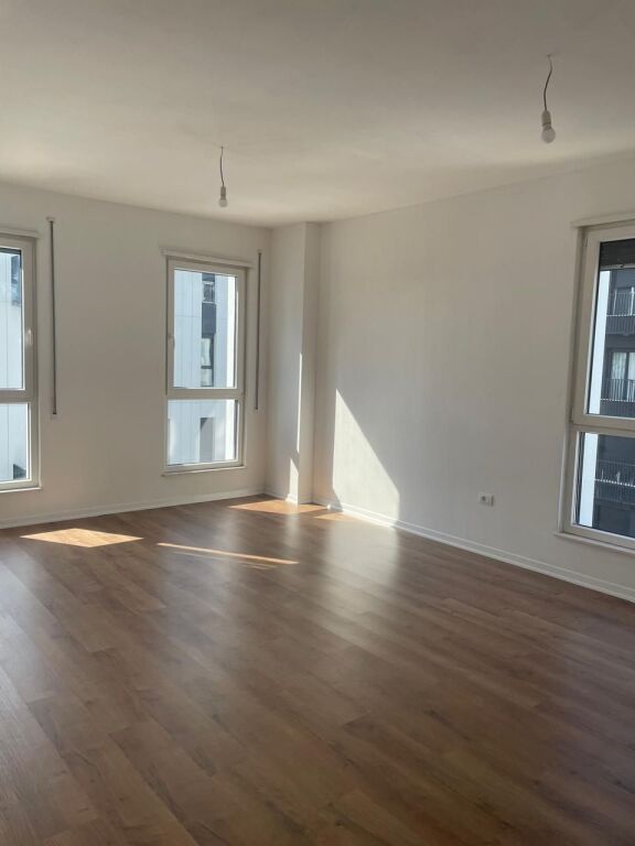 Qera | Apartament 2 + 1 | Rruga 5 Maji | 550 €/muaj