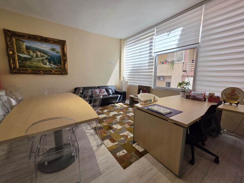 Spazio Ufficio in Vendita al Lago Secco