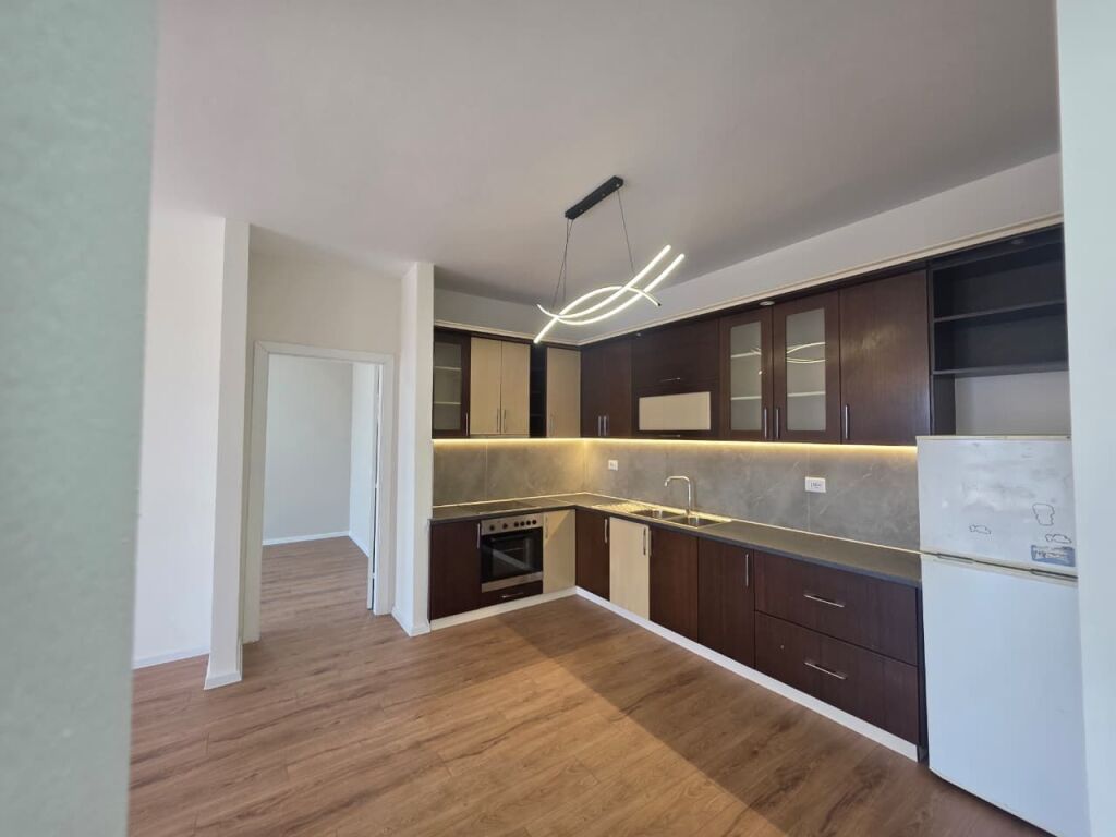 SHITET APARTAMENT 2+1+ 2 TUALETE – 📍ASTIR