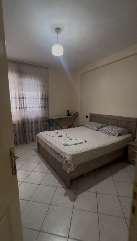 Shitet apartament 1+1, prane Viles L, Astir