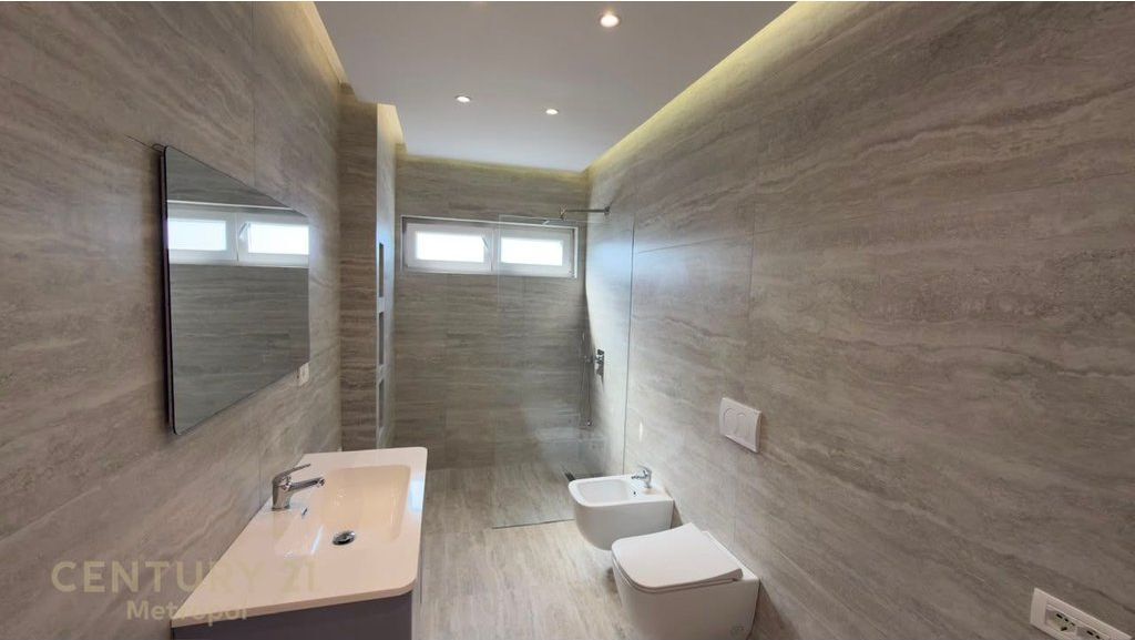 IN VENDITA | APPARTAMENTO 2+1📍 21 Dhjetori |Dietro l'ex UET 265.000 €