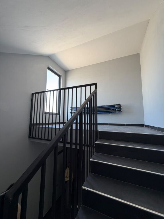 Affitto | Ambjent Biznesi- I gjithe kati-Tarrace | Rruga 5 Maji | 2000 €/mese
