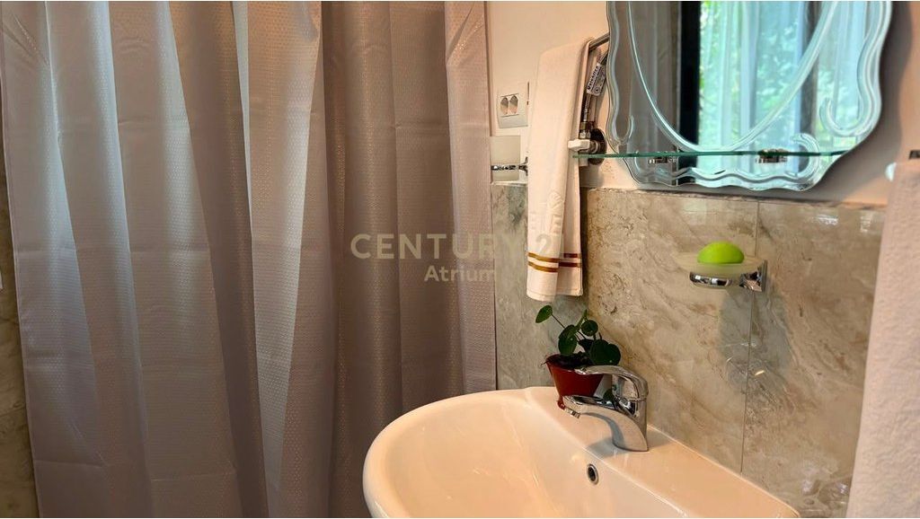 GROUND FLOOR SPACE FOR RENT AT ALI DEMI !