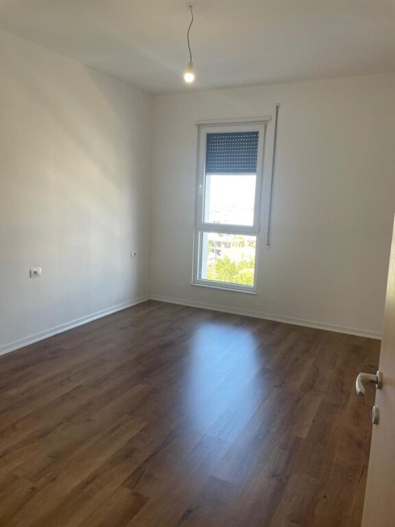 Rent | Apartament 1 + 1 | Rruga 5 Maji | 400 €/month
