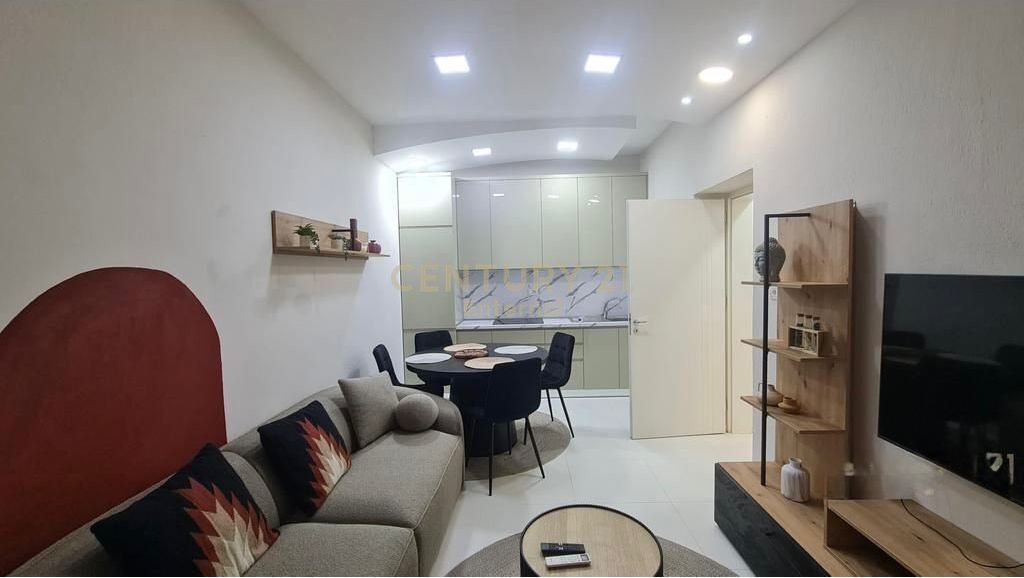 Apartament 1+1 per qera te pallatet Agimi