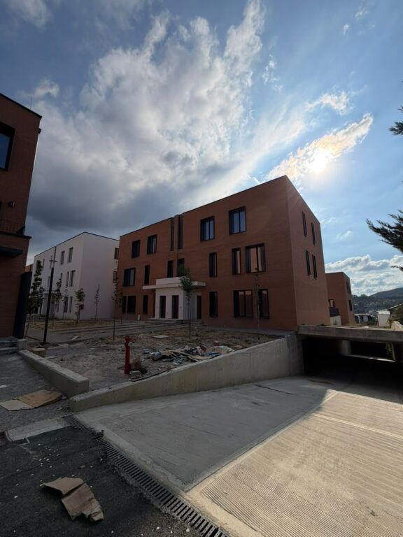🔥 OCCASIONE | DUPLEX 3+1+4 CON VERANDA IN VENDITA – PICADILLY, TEG