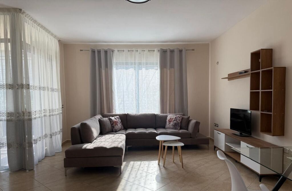 Qera | Apartament 1 + 1 | Rruga e Elbasanit | 500 €/muaj