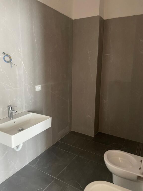 Rent | Apartament 1 + 1 | Rruga 5 Maji | 400 €/month
