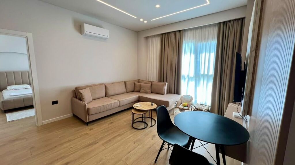 🏡 JEPET ME QIRA APARTAMENT 1+1 – LUNGOMARE, VLORË.