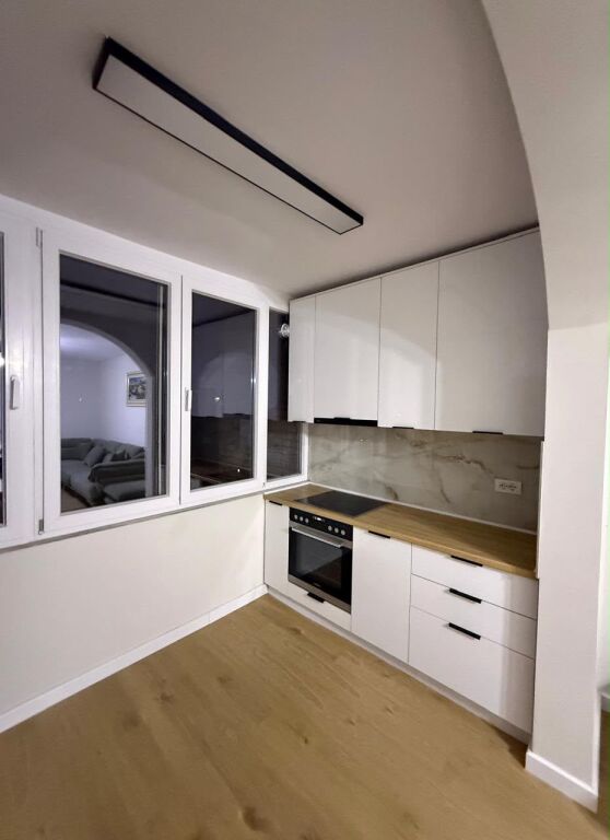 Jepet Me Qera Apartament 2+1+1 Ballkon