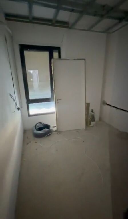Shitet Apartament 2+1 Tek 5 Maji