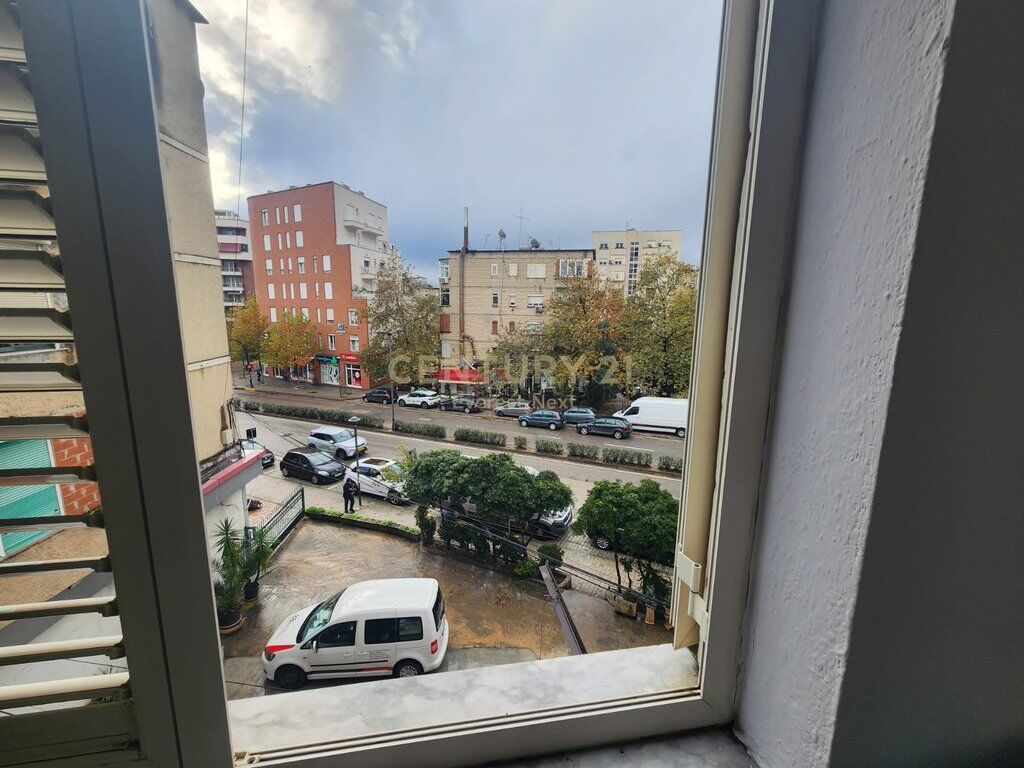 Apartament 3+1 per Qira zona Brrylit (midis ali demit dhe brrylit)