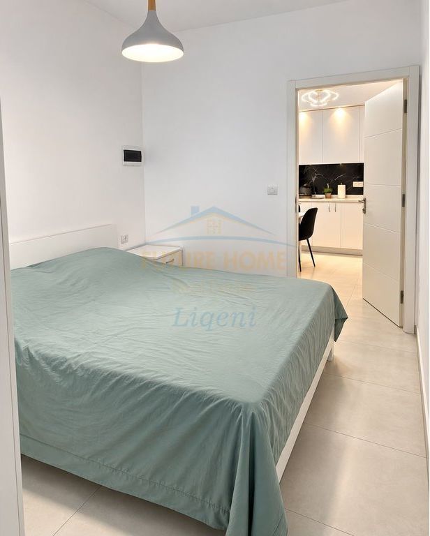 For sale 2+1 divided into 2 apartments 1+1, Botanical Garden, Tirana