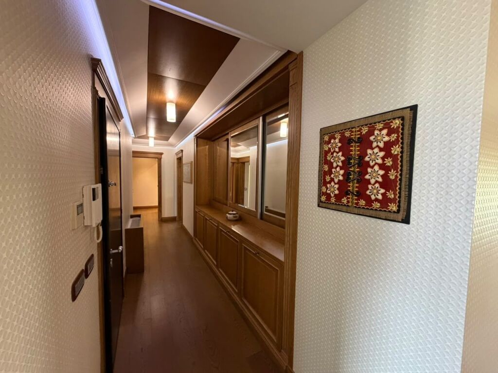 ✨ Elegance, space and comfort near the Zoo! ✨  🏡 Apartment 2+1+2 | 240 m² | 8th floor, top floor