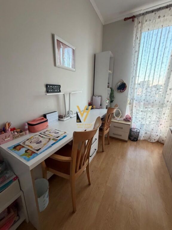 JEPET APARTAMENT 2+1+2+BLK ME QERA TE 21 DHJETORI 90.000 LEKE