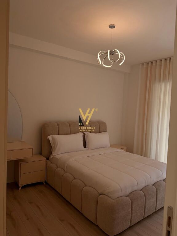 JEPET APARTAMENT 1+1+BLK ME QIRA TE BULEVARDI RI 70.000 LEKE