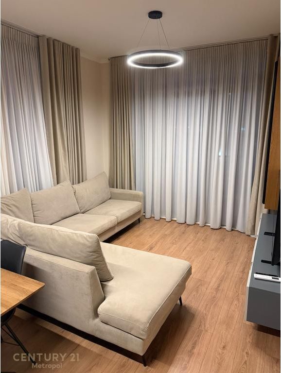Affittiamo appartamento 1+1, Nuovo Boulevard!