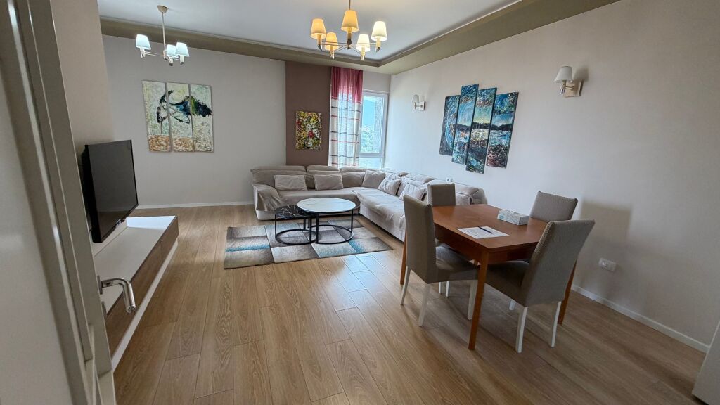 Apartament Per qera 2+1+2 liqeni thate