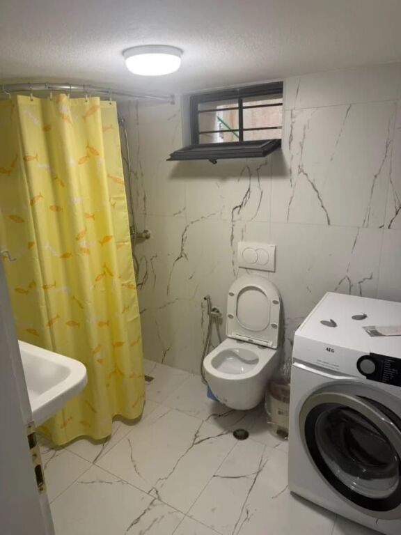 Jepet Me Qera Apartament 1+1+1 Verande