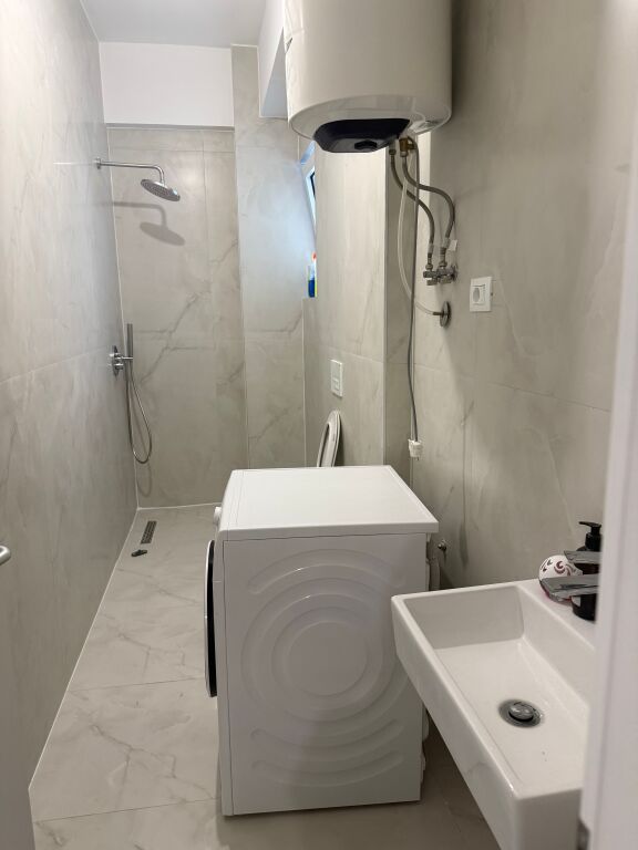 Tirane, apartment for rent 1+1+Annex+Balcony Floor 2, 52 m² 45,000 All (Dalip Topi-Linze St.)

