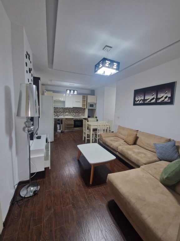 Jepet apartament 2+1 me qira tek Fresku .