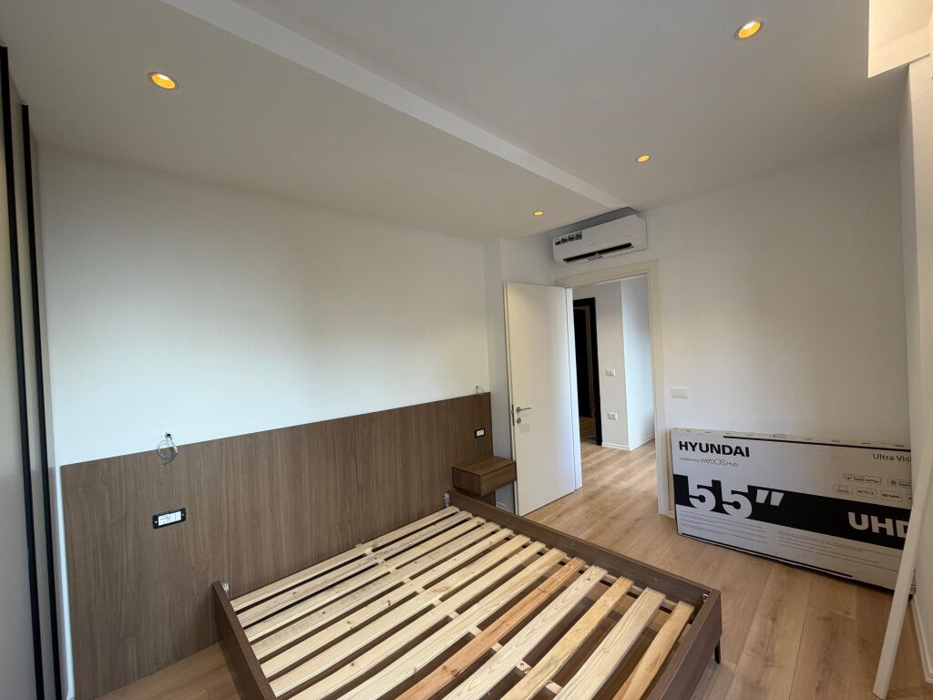 Qera, Apartament 1+1 , Pazari i Ri , Tirane