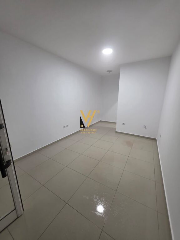 SHOP FOR RENT 25 M2 IN VASIL SHANTO 42,000 LEKE
