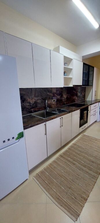 APARTAMENT 1+1 ME QERA – UJI I FTOHTË, VLORË