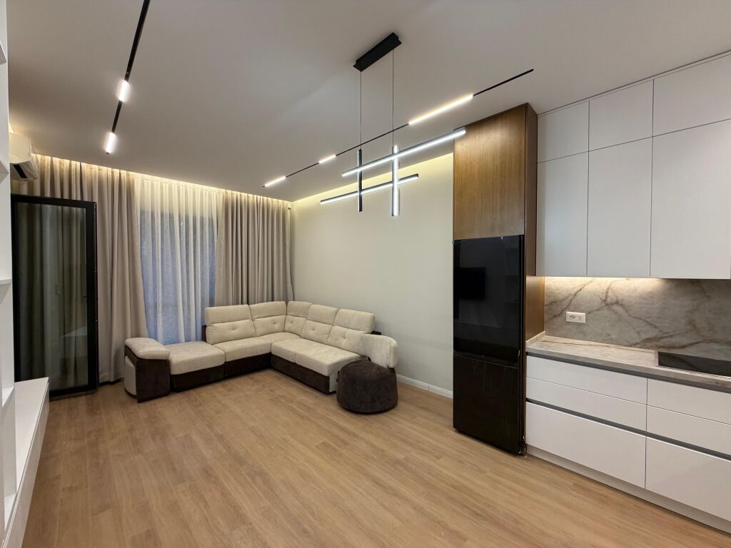 Rent, Apartment 1+1, At Square Complex 21, Tirana.