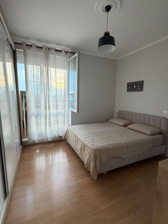 Appartamento 3+1+2 in affitto AL 21 Dhjetori 900 mila leke
