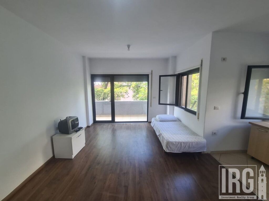 Apartment 1+1 for sale at Ali Demi Street, New Electric Market, former Electric Market.