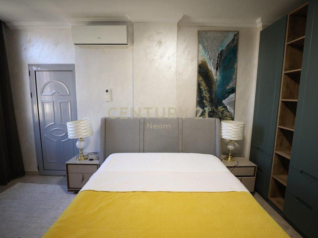 JEPET ME QIRA APARTAMENT 2+1+PARKIM TE KODRA E DIELLIT! 800 € /Muaj