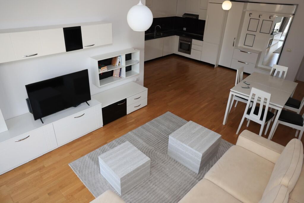Modern apartment 2+1+2 For Rent, near Artificial Lake – Tirana