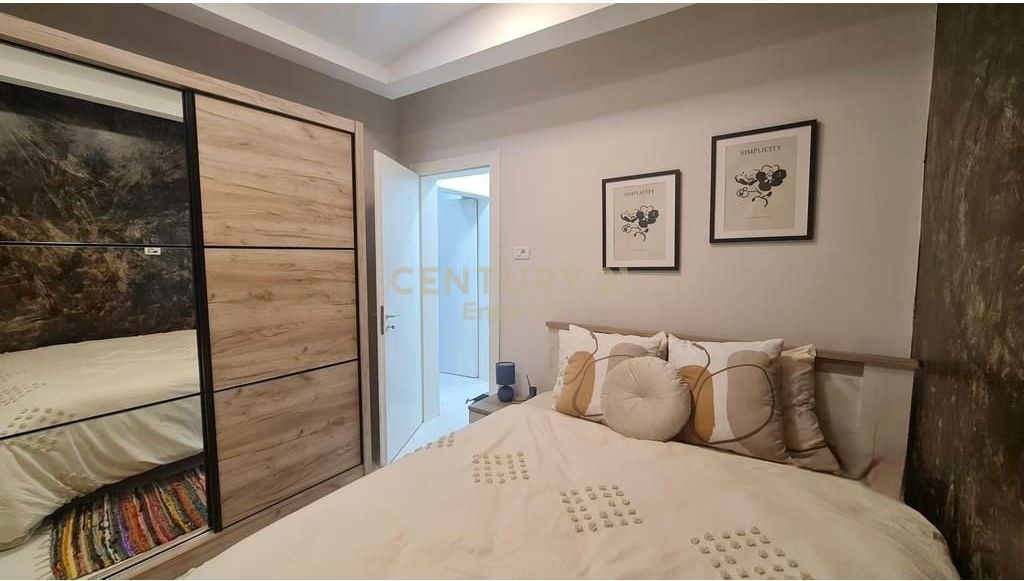 Apartament 1+1 per qera te pallatet Agimi 700 € /Muaj