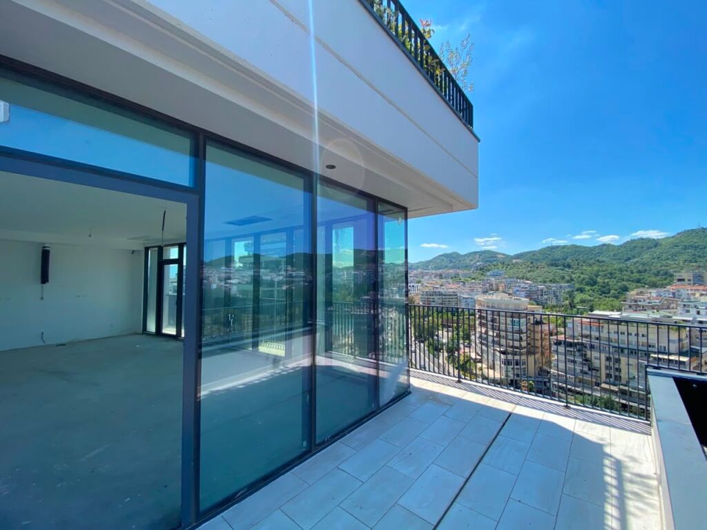 SHITET 2+1+2 📍 Lake View Residence, Liqeni Artificial, Tiranë