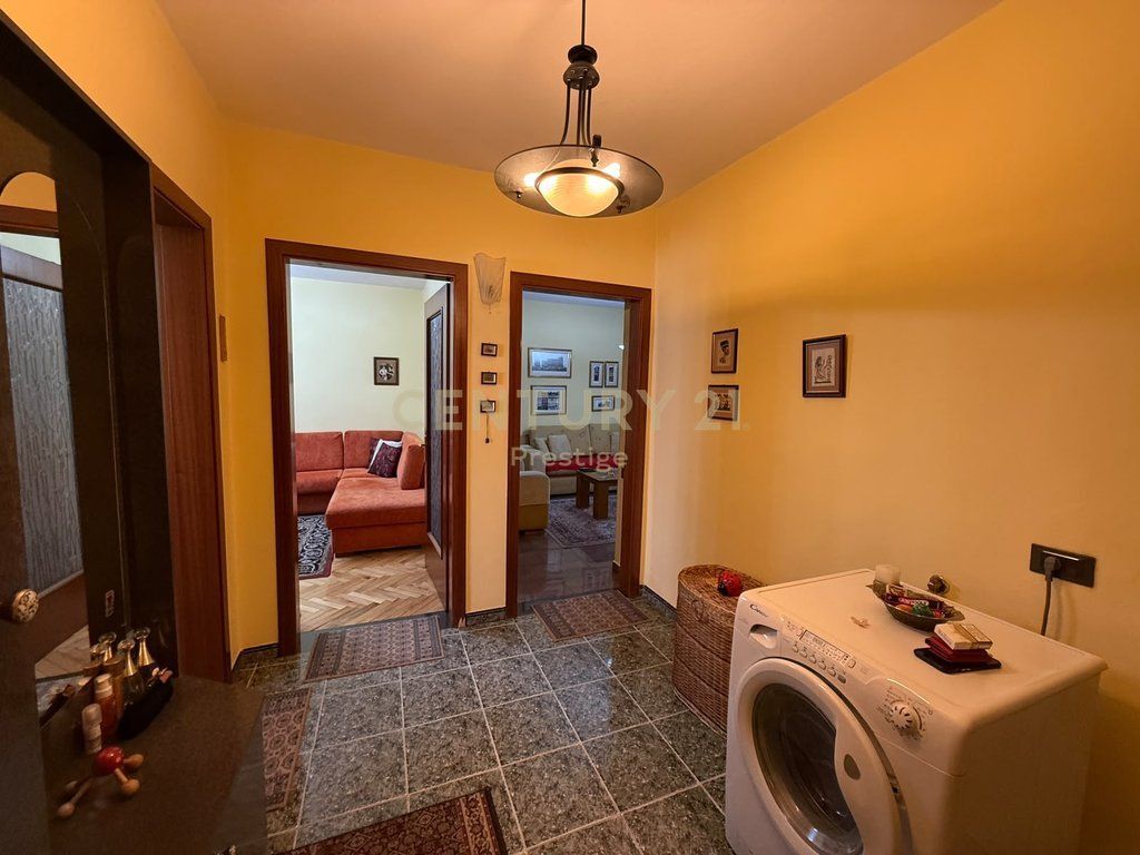 FOR RENT 2+1 APARTMENT LOCATED AT "RRUGA FORTUZI! 800 € /Month