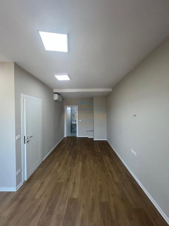 Rent, Business Premises, Kavaja Street, Tirana.