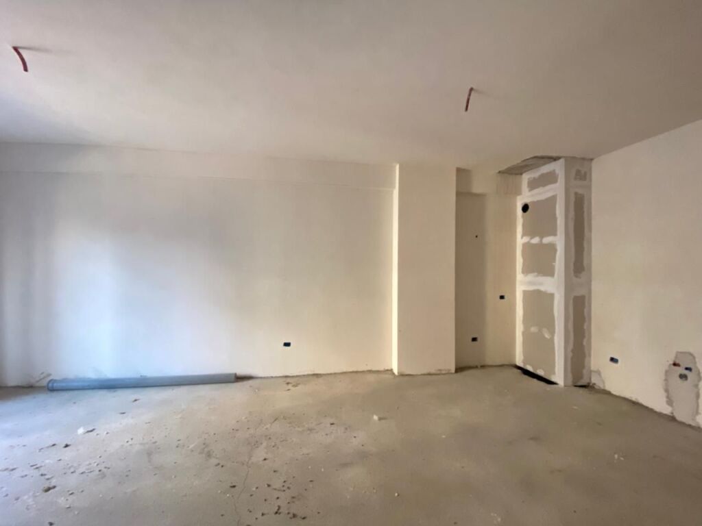 VENDESI APPARTAMENTO 2+1+2 | British Residence 1, Paskuqan
