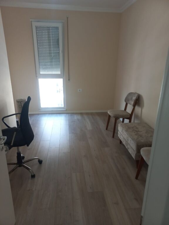 APARTAMENT 2+1 ME QIRA   UNIVERS CITY