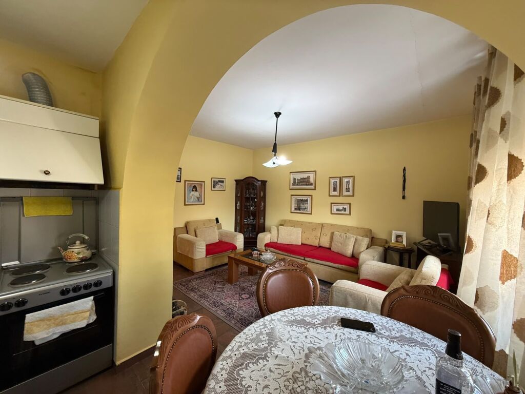 Apartament 2+1 Te Rruga Fortuzi !