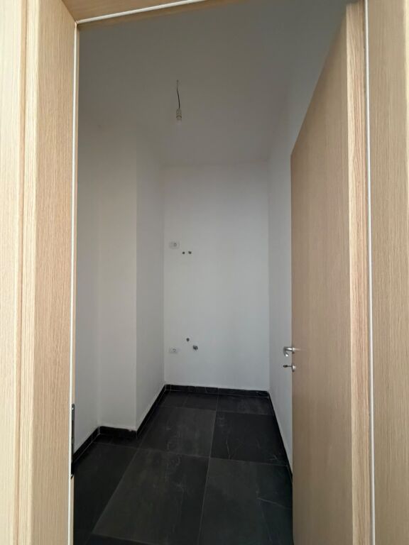 Affitto | Apartament 1 + 1 | Rruga 5 Maji | 400 €/mese