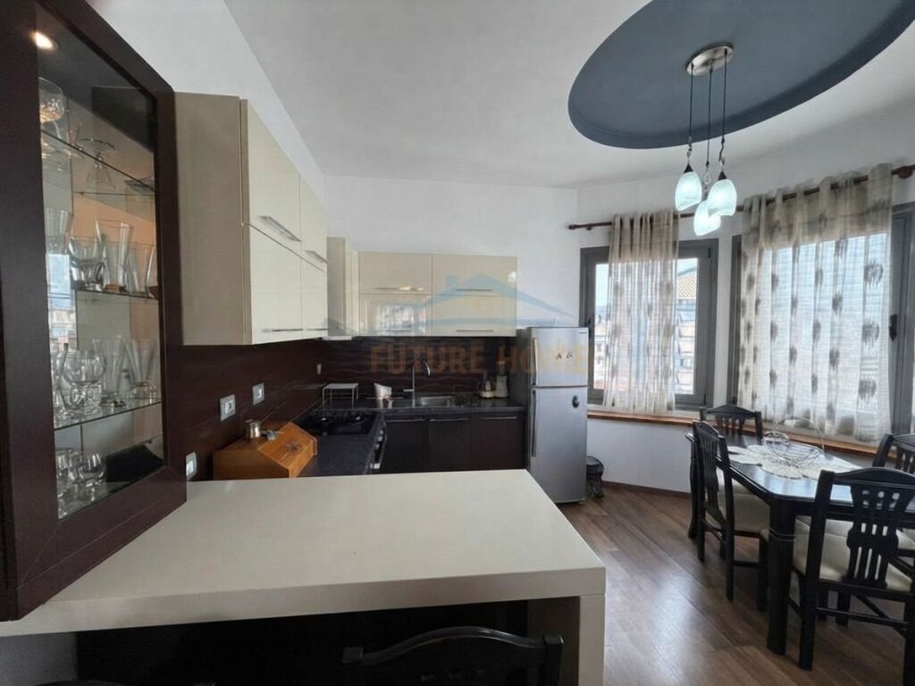 Affitto , Appartamento 2+1 , Pazari i Ri , Tirana