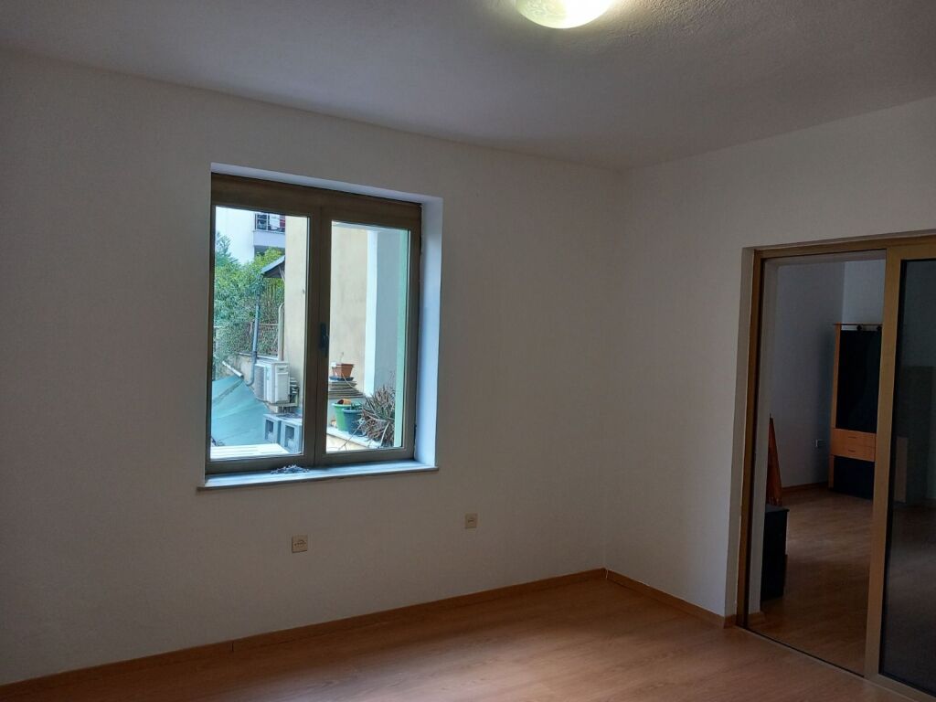 Appartamento in affitto 3+1 a Pazari i Ri