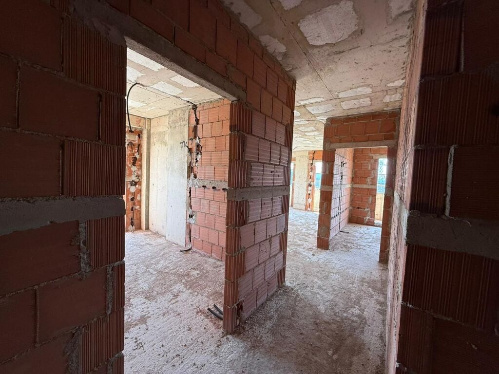 Shitet Apartament 2+1+2 me Post Parkimi dhe Depo — Aluna 1, Paskuqan, Tiranë