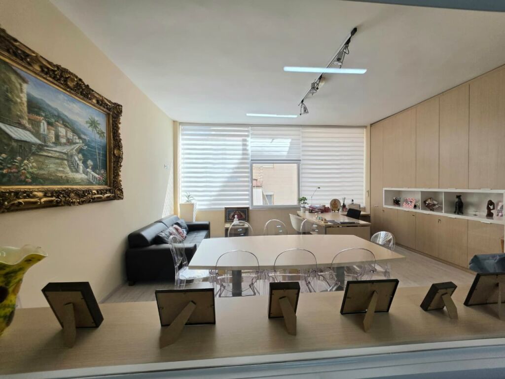 Spazio Ufficio in Vendita al Lago Secco